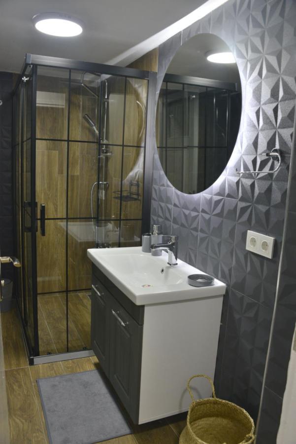 Sea View, Your Home In The Center Of Alsancak Izmir Exterior photo